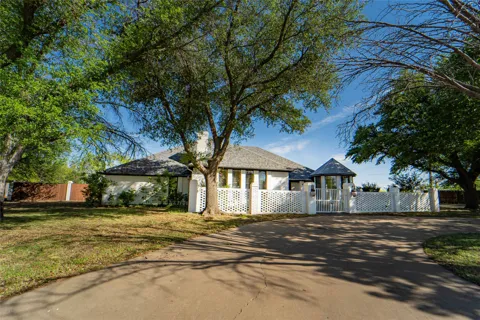 8 Chaparral Lane
