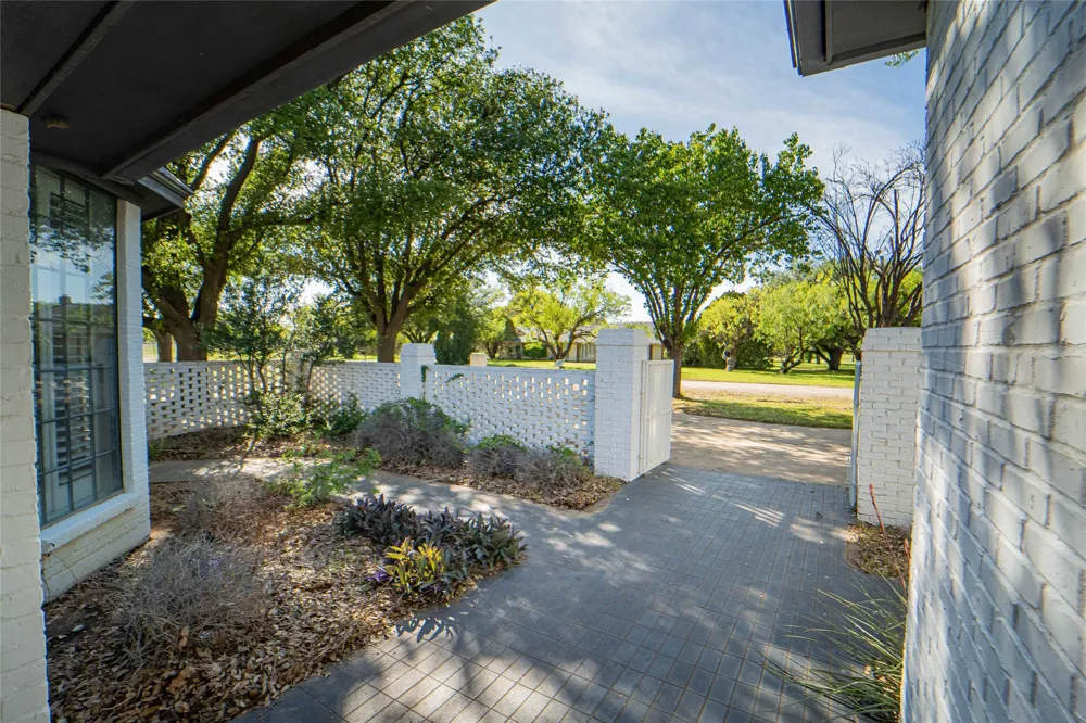 8 Chaparral Lane Breckenridge, TX 76424