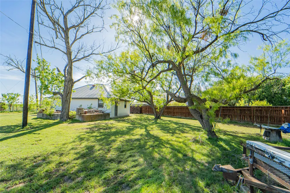 8 Chaparral Lane Breckenridge, TX 76424