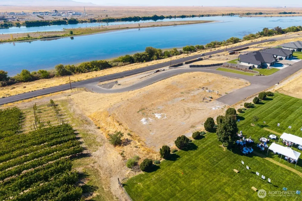 29 Columbia Bluff Lane Pasco, WA 99301