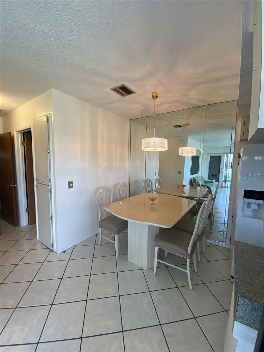 4326 TAHITIAN GARDENS CIRCLE #14E Holiday, FL 34691
