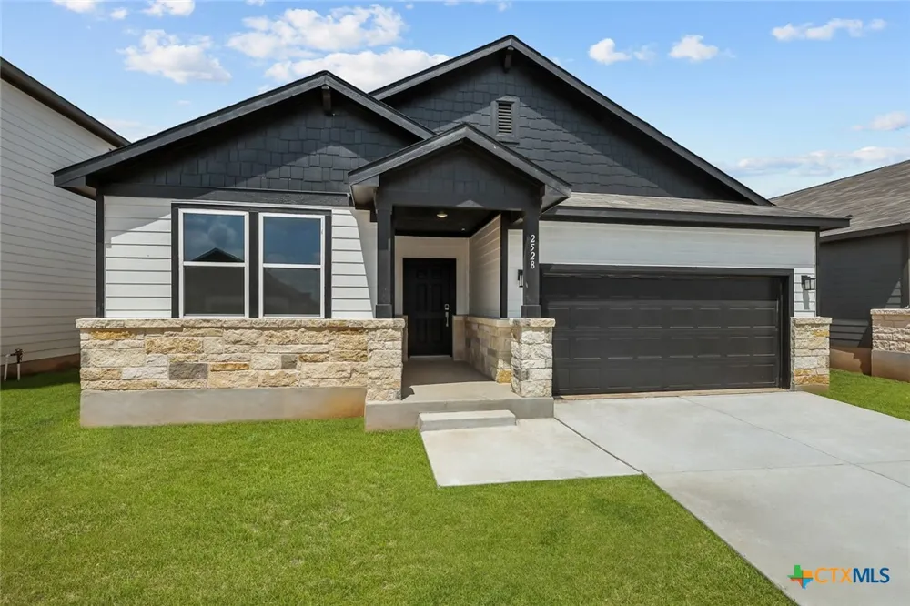 2528 Heritance Pass Seguin, TX 78155