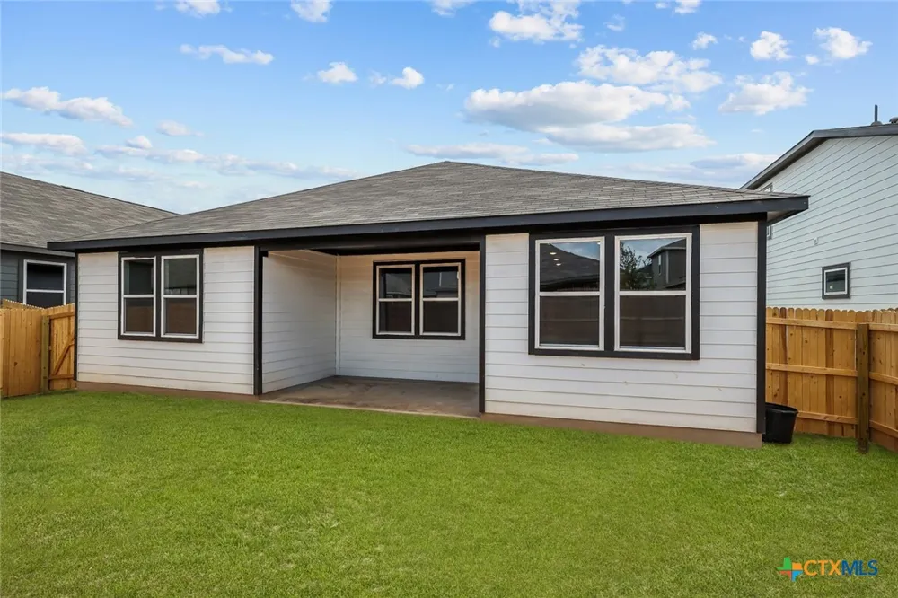 2528 Heritance Pass Seguin, TX 78155