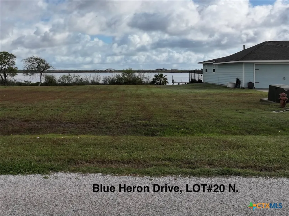 20 Blue Heron Drive Port Lavaca, TX 77979