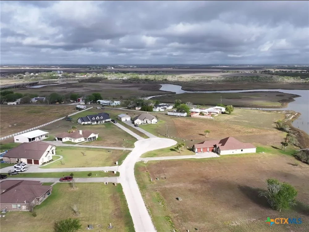 20 Blue Heron Drive Port Lavaca, TX 77979