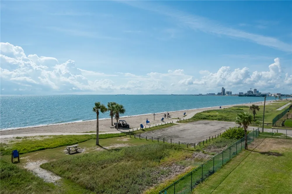 4242 Gulfbreeze Boulevard #302 Corpus Christi, TX 78402