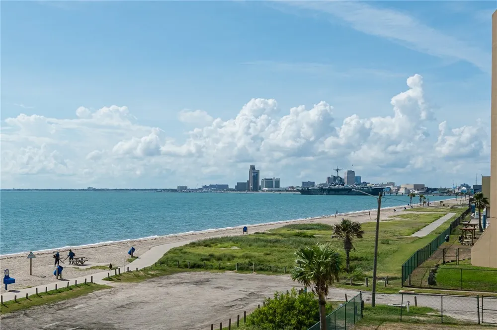 4242 Gulfbreeze Boulevard #302 Corpus Christi, TX 78402