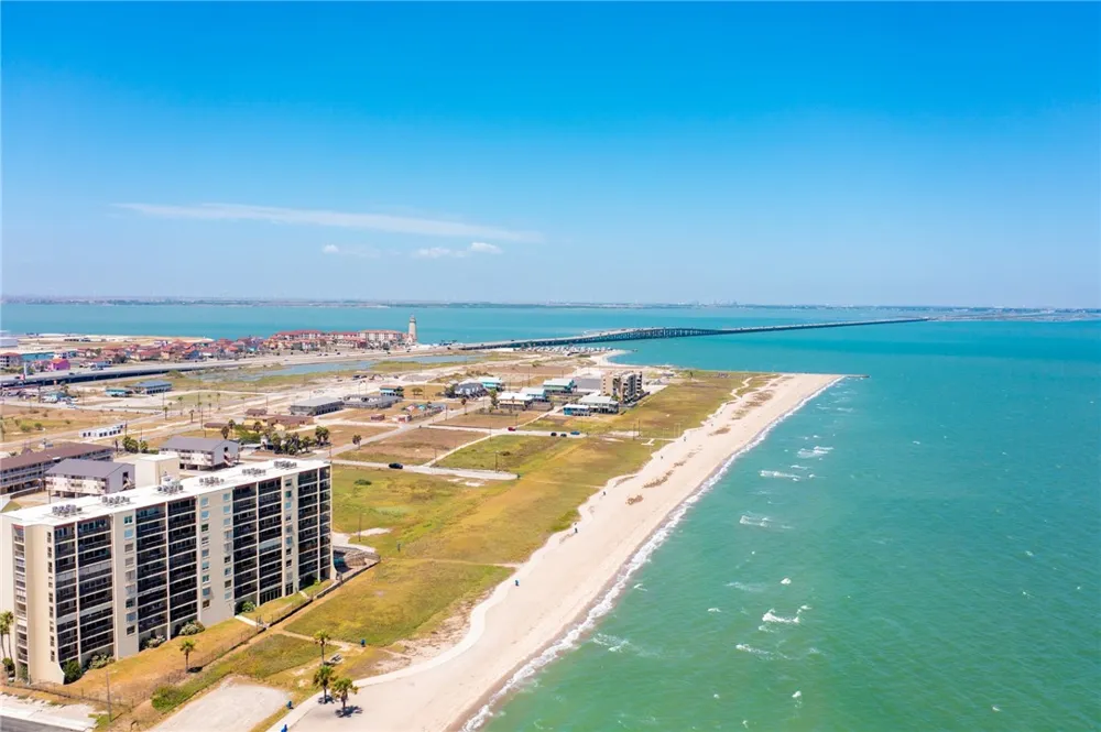 4242 Gulfbreeze Boulevard #302 Corpus Christi, TX 78402