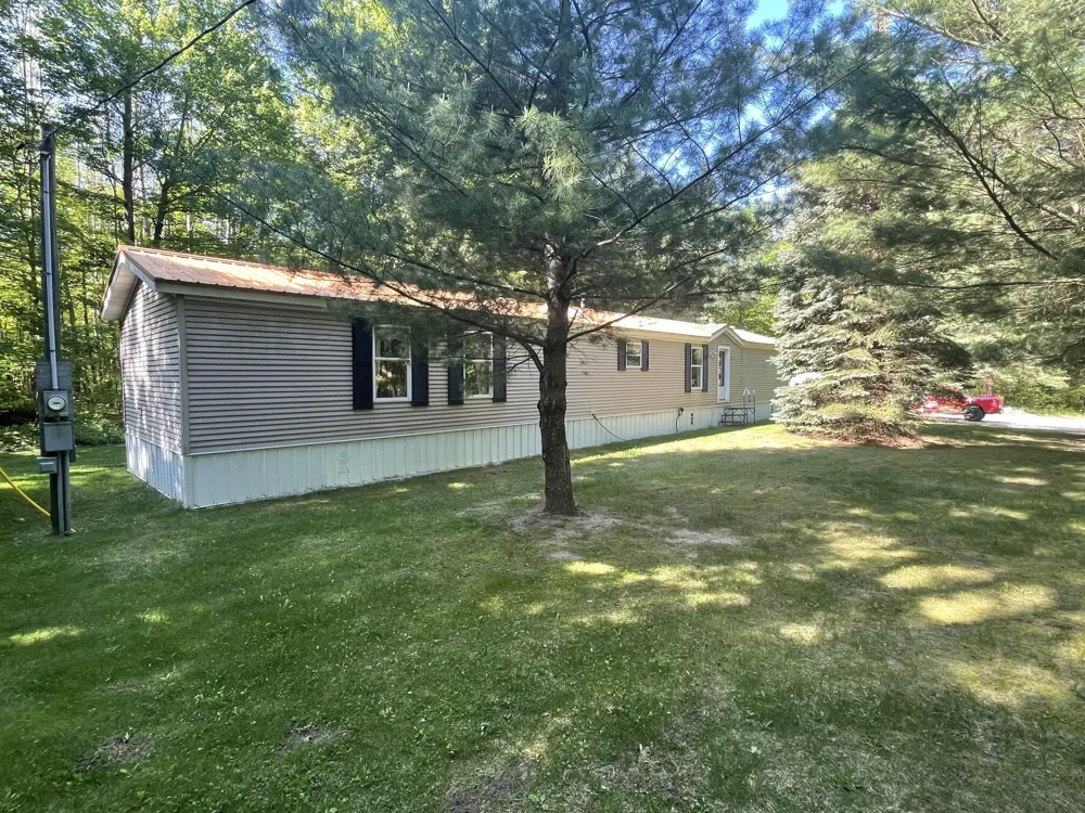 18965 Coates Highway Dickson Township, MI 49619