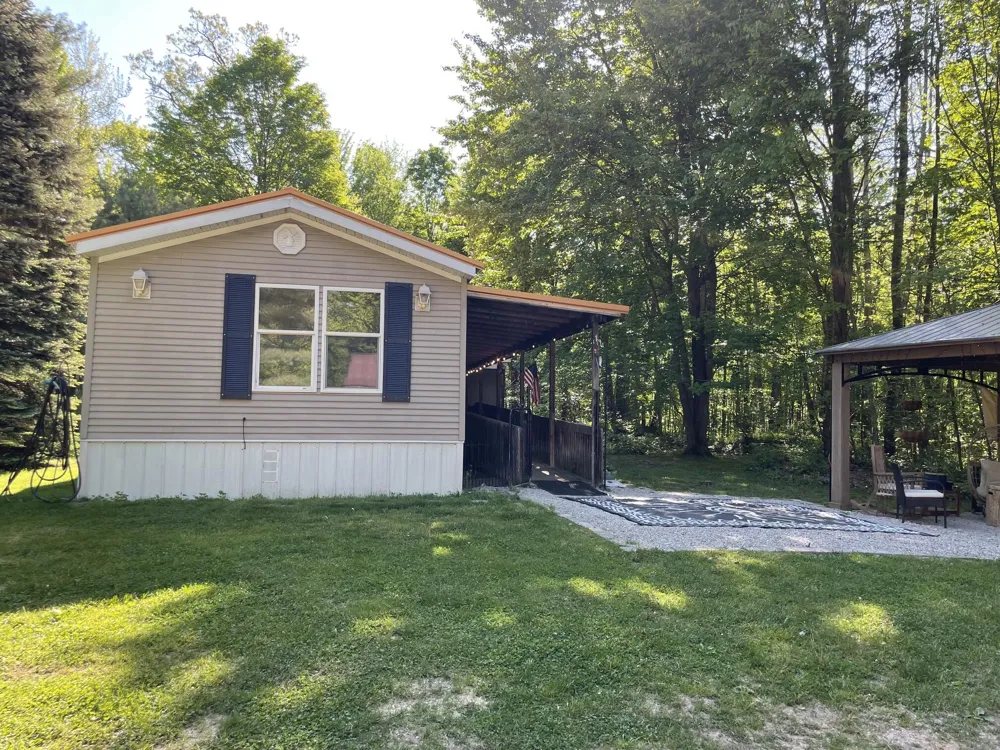 18965 Coates Highway Dickson Township, MI 49619