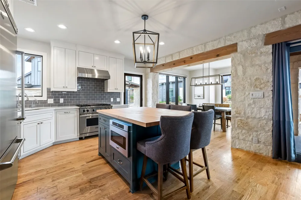 270 Ryan Joe Circle Iredell, TX 76649