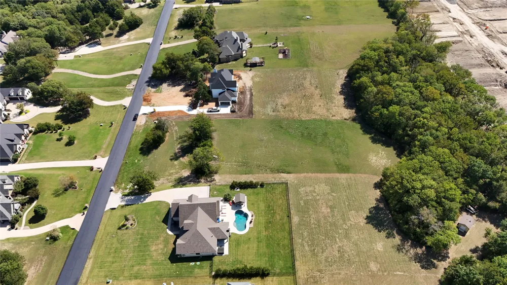 29 Lake Breeze Drive McKinney, TX 75071