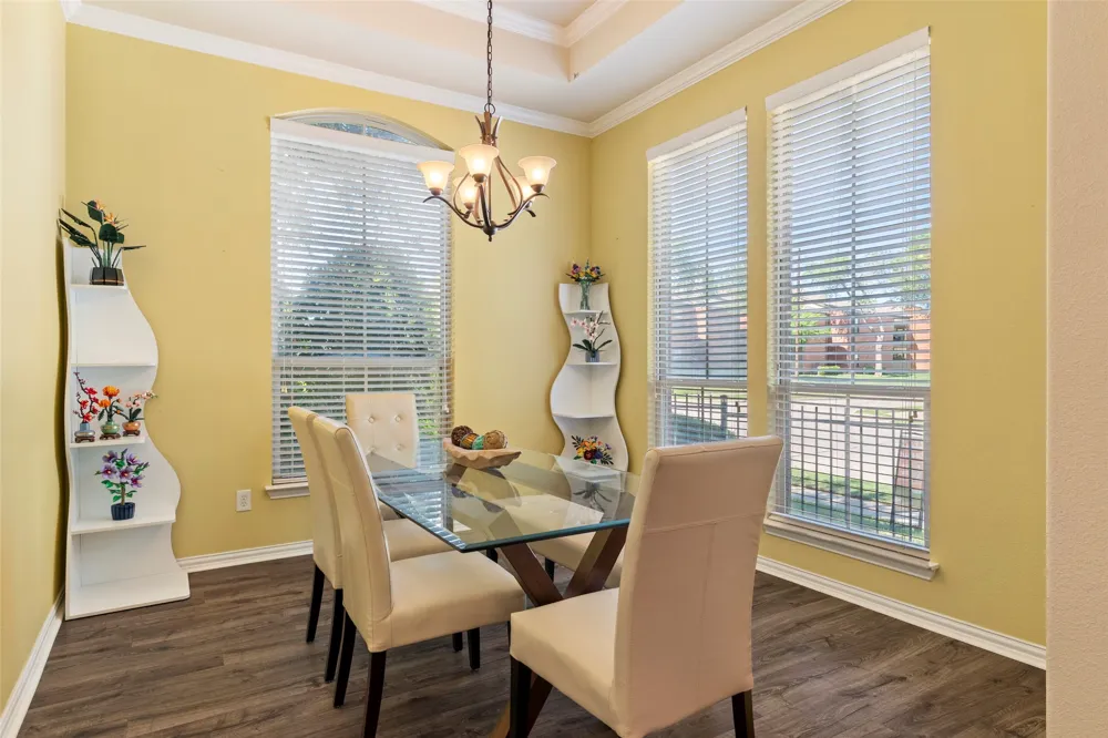 2476 Deer Run Lewisville, TX 75067