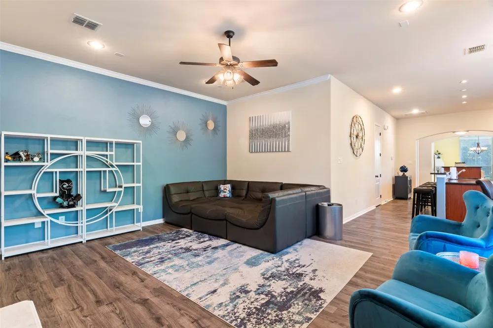 2476 Deer Run Lewisville, TX 75067