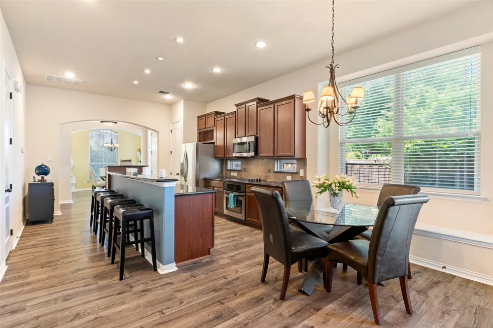 2476 Deer Run Lewisville, TX 75067