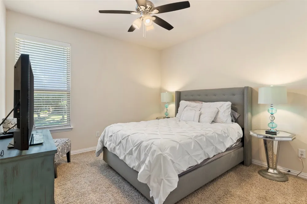 2476 Deer Run Lewisville, TX 75067