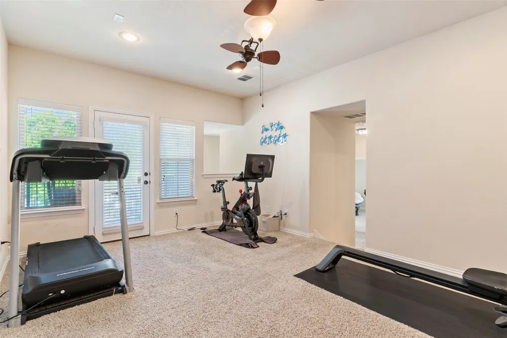 2476 Deer Run Lewisville, TX 75067
