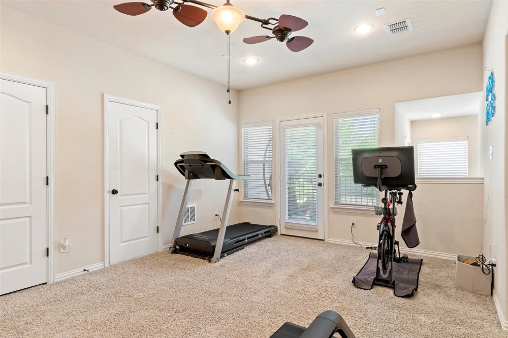 2476 Deer Run Lewisville, TX 75067
