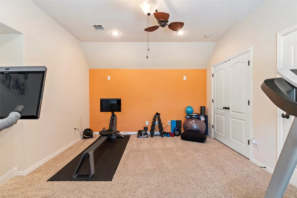 2476 Deer Run Lewisville, TX 75067