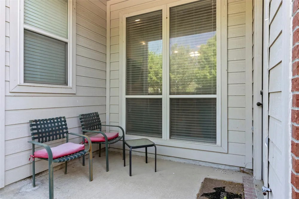 2476 Deer Run Lewisville, TX 75067