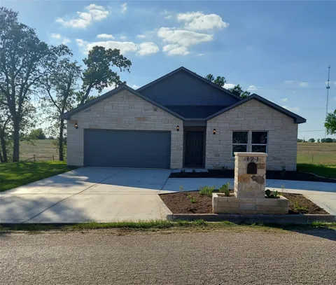 121 Spanish Oak Trail