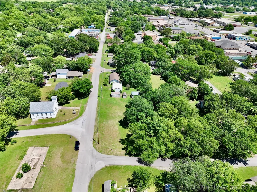 210 W Frontier Street Salina, OK 74365