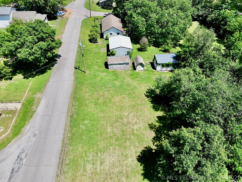210 W Frontier Street Salina, OK 74365