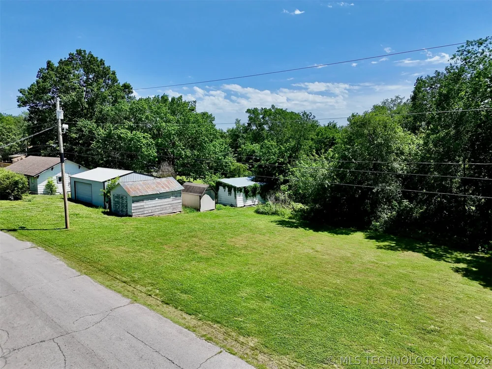 210 W Frontier Street Salina, OK 74365
