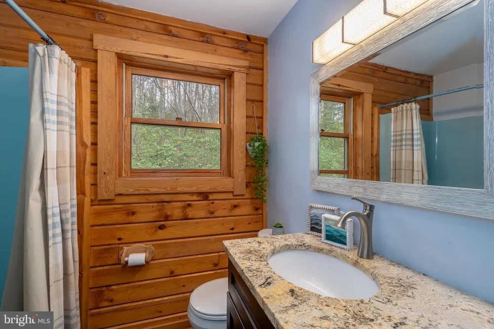 400 BEAR DRIVE E Oakland, MD 21550