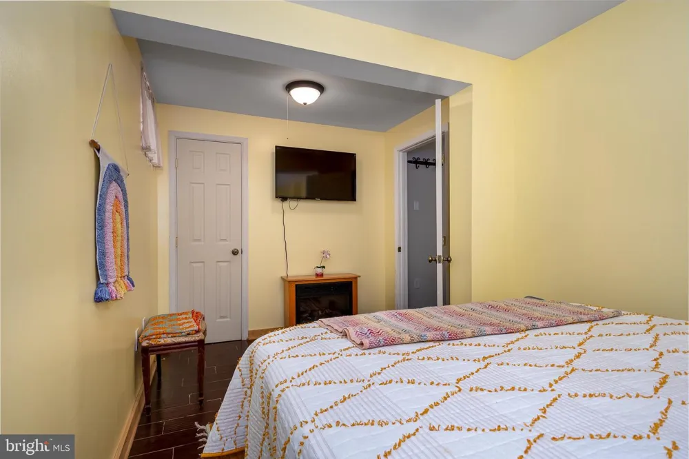 400 BEAR DRIVE E Oakland, MD 21550