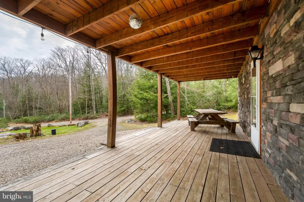 400 BEAR DRIVE E Oakland, MD 21550
