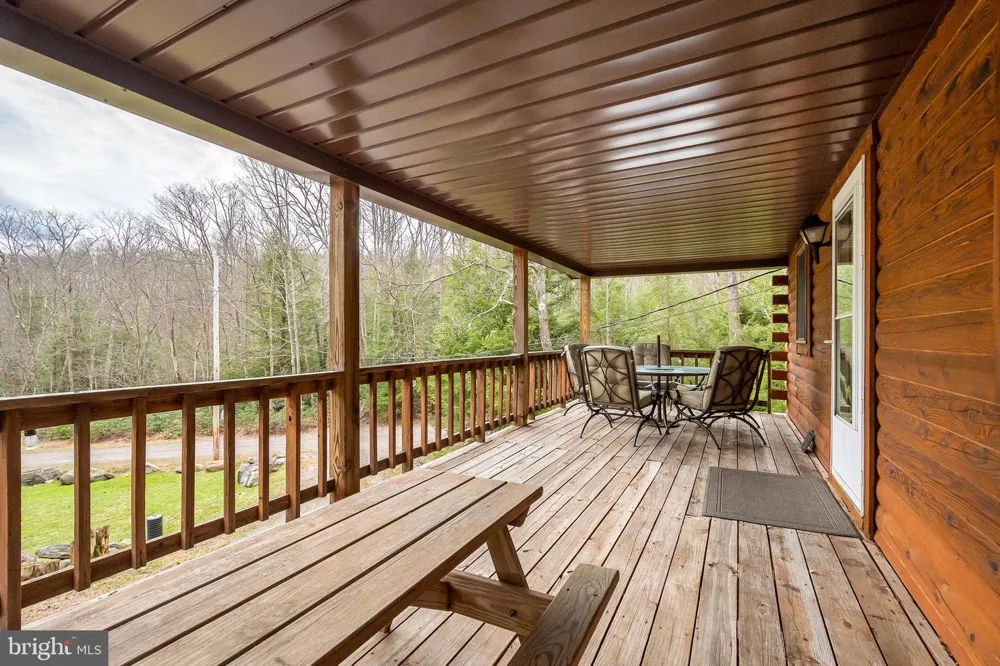 400 BEAR DRIVE E Oakland, MD 21550