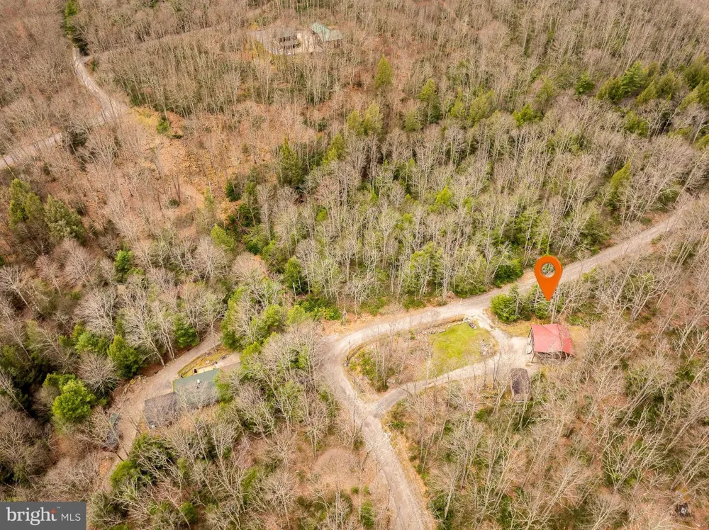 400 BEAR DRIVE E Oakland, MD 21550