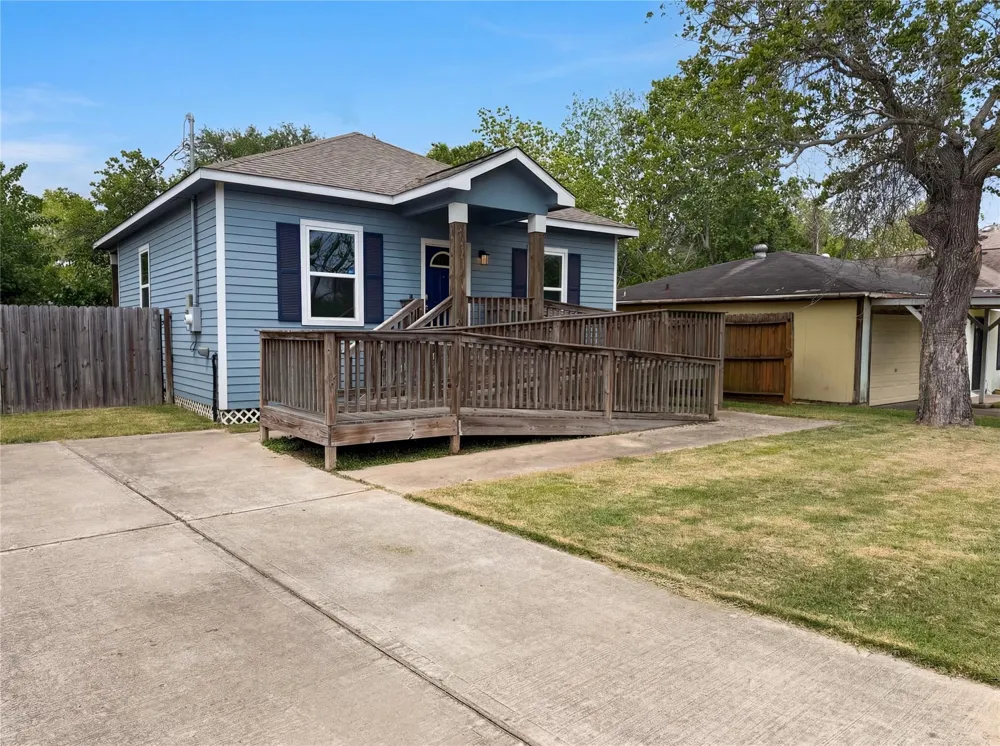 4414 Edward Street Texas City, TX 77591