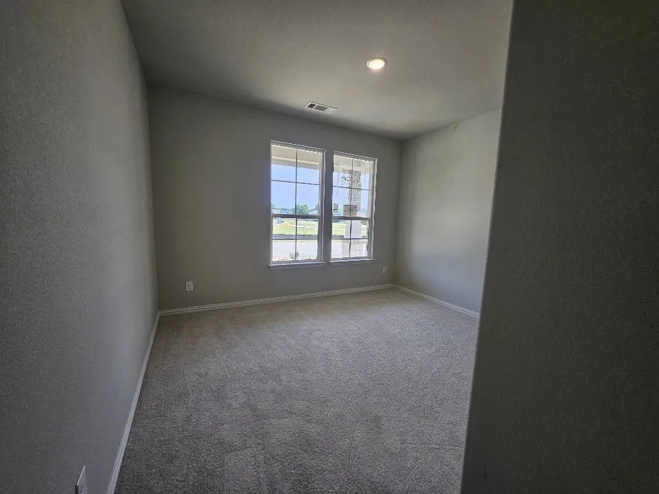 3005 Leopard Lane Ennis, TX 75119