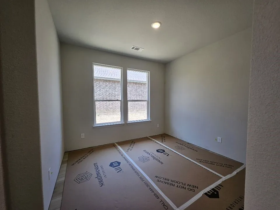 3005 Leopard Lane Ennis, TX 75119