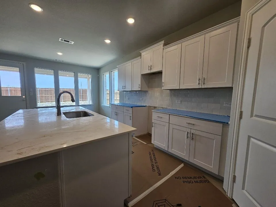 3005 Leopard Lane Ennis, TX 75119