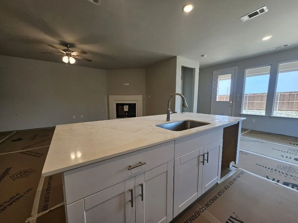 3005 Leopard Lane Ennis, TX 75119
