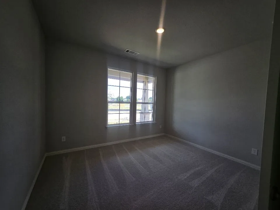 3005 Leopard Lane Ennis, TX 75119