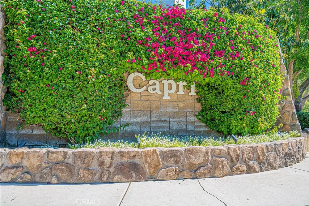 4797 Taranto Oak Park, CA 91377