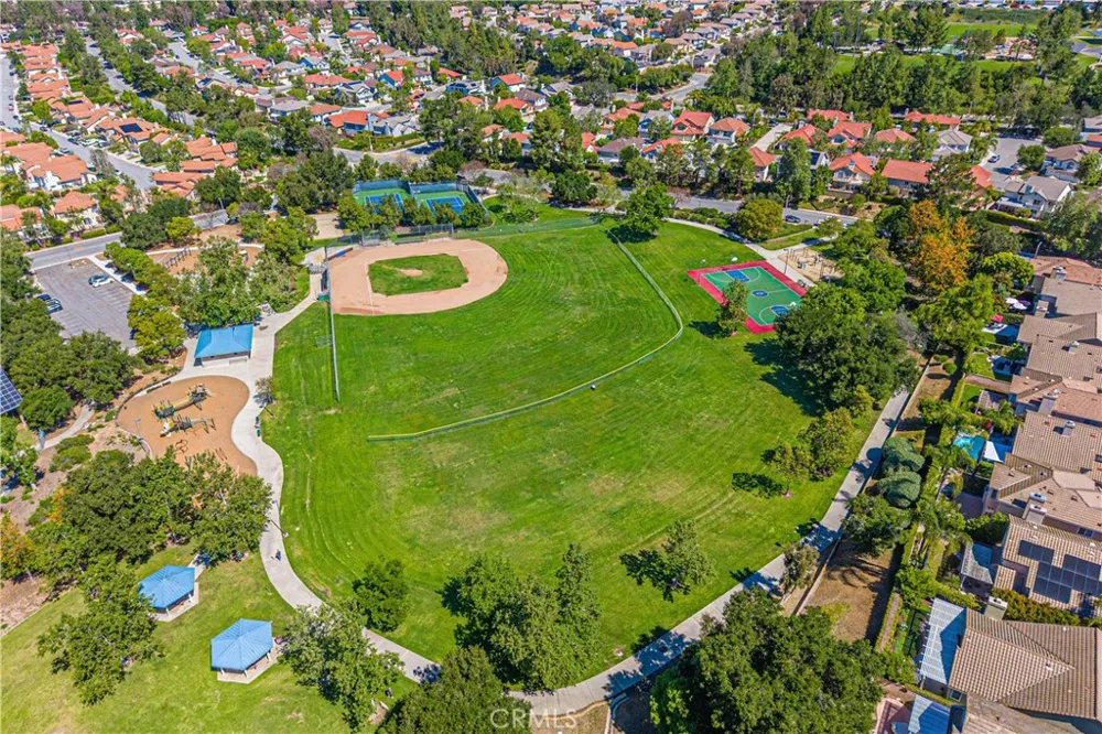 4797 Taranto Oak Park, CA 91377