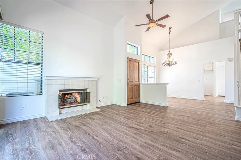 4797 Taranto Oak Park, CA 91377