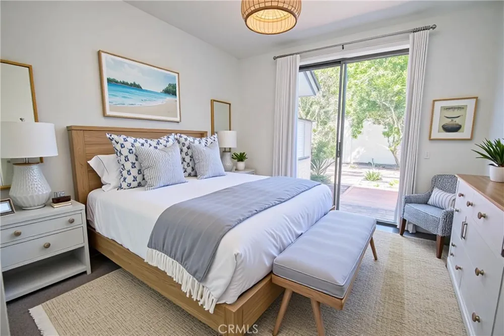 4797 Taranto Oak Park, CA 91377