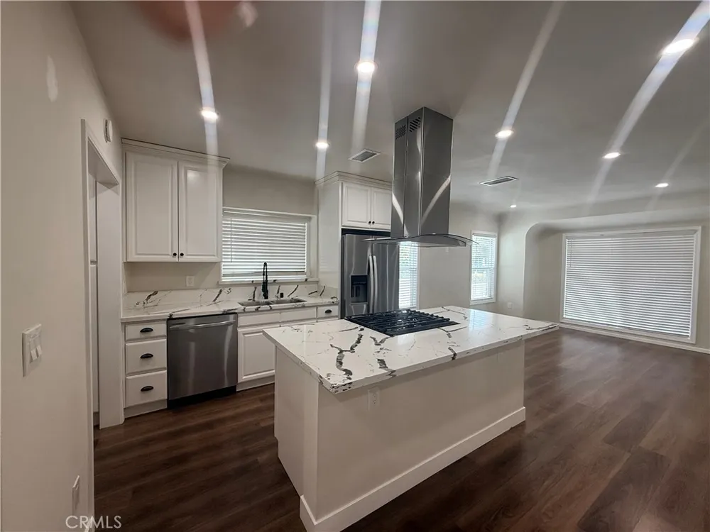 3688 Taft Riverside, CA 92503
