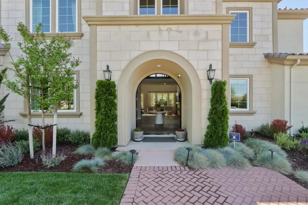 18600 Corte Arcangel Morgan Hill, CA 95037