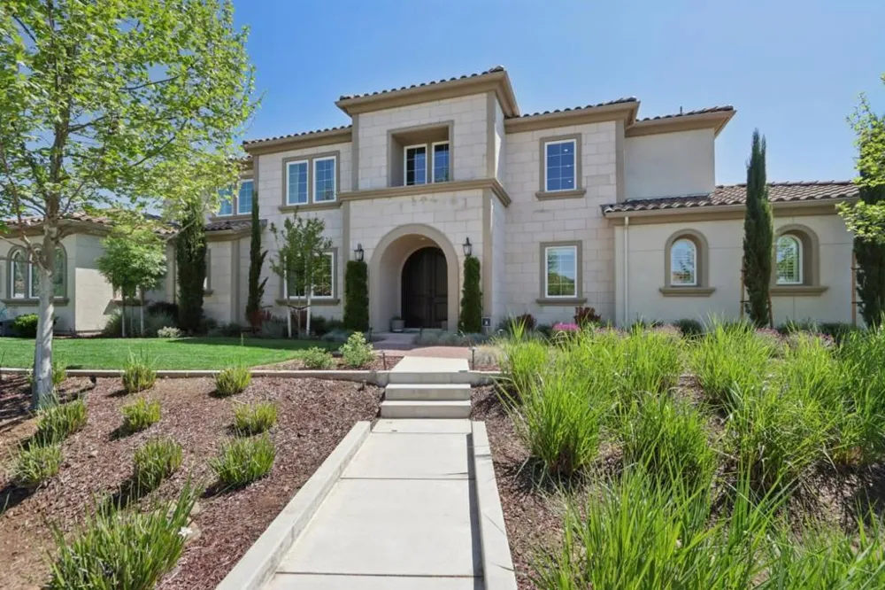 18600 Corte Arcangel Morgan Hill, CA 95037