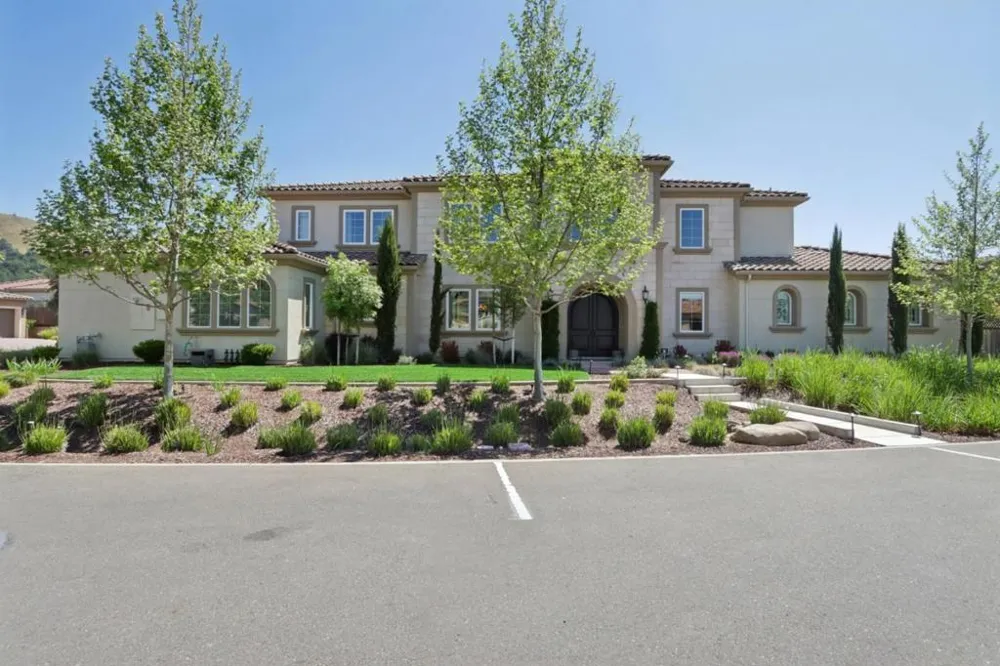 18600 Corte Arcangel Morgan Hill, CA 95037