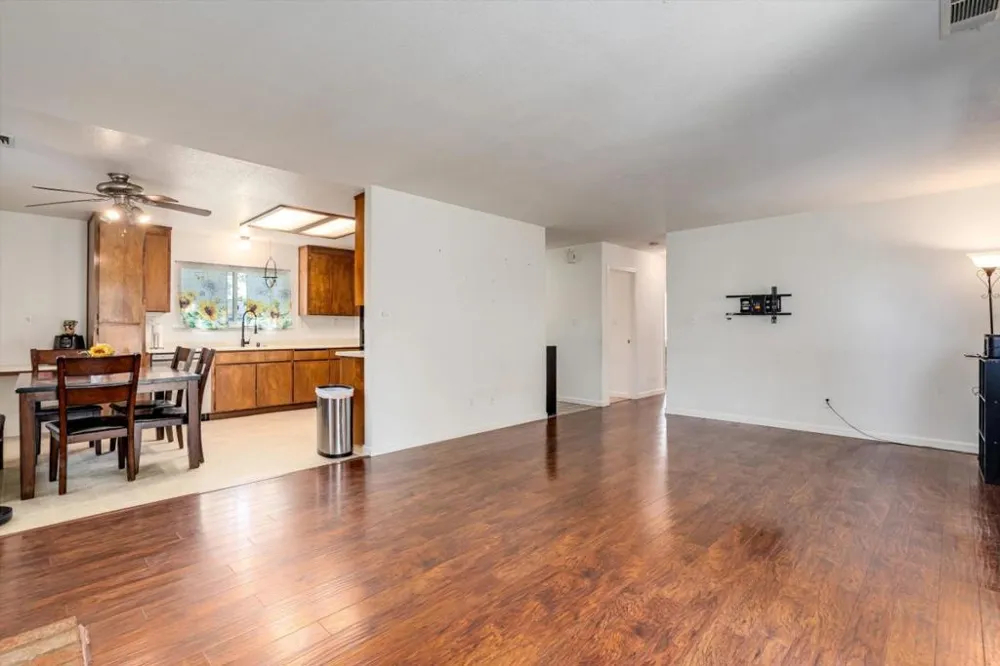 523 Thomas Circle Suisun City, CA 94585