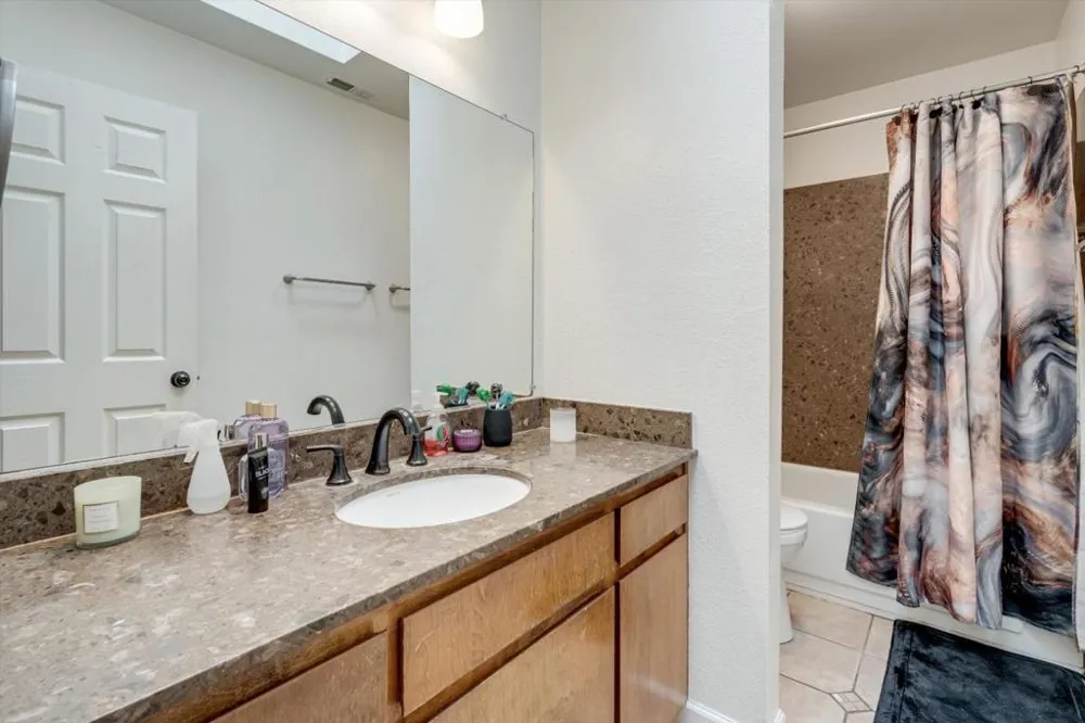 523 Thomas Circle Suisun City, CA 94585