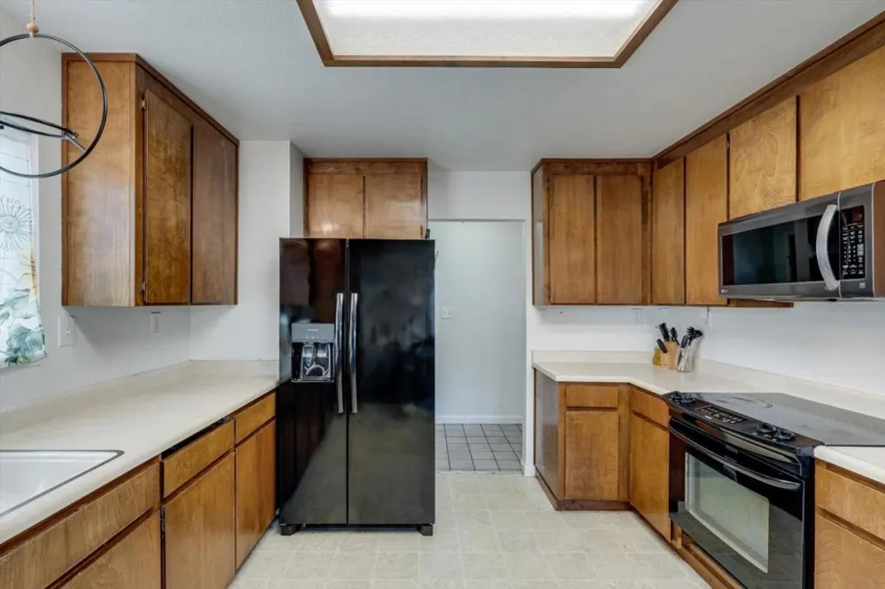 523 Thomas Circle Suisun City, CA 94585